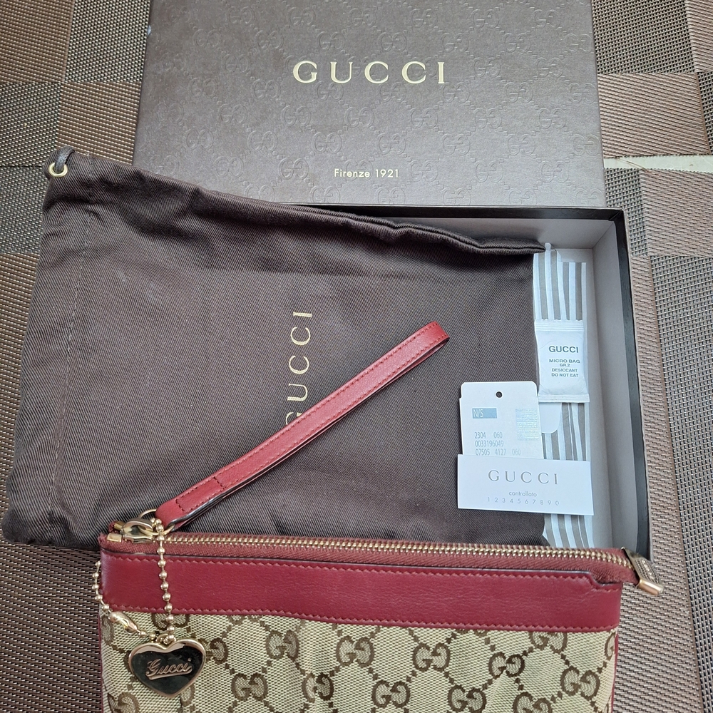 Gucci Beige and Burgundy Wristlet